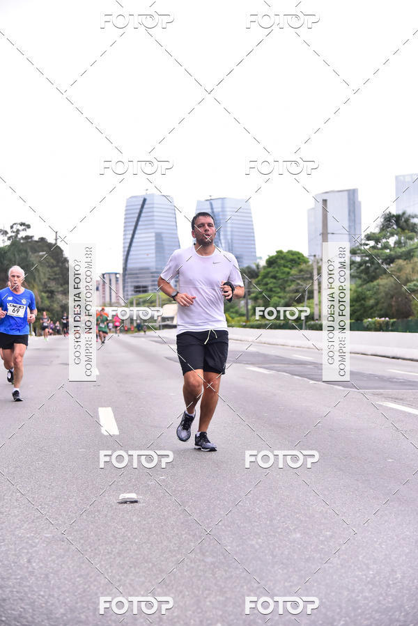 Buy your photos of the eventSantander Track & Field Run Series - Shopping Eldorado on Fotop
