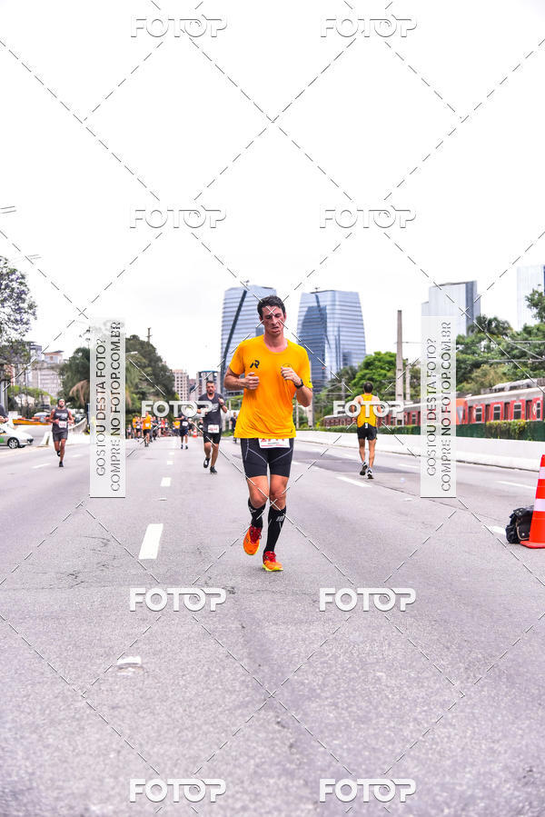 Buy your photos of the eventSantander Track & Field Run Series - Shopping Eldorado on Fotop