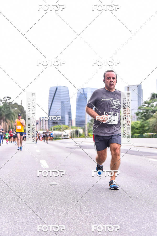 Buy your photos of the eventSantander Track & Field Run Series - Shopping Eldorado on Fotop