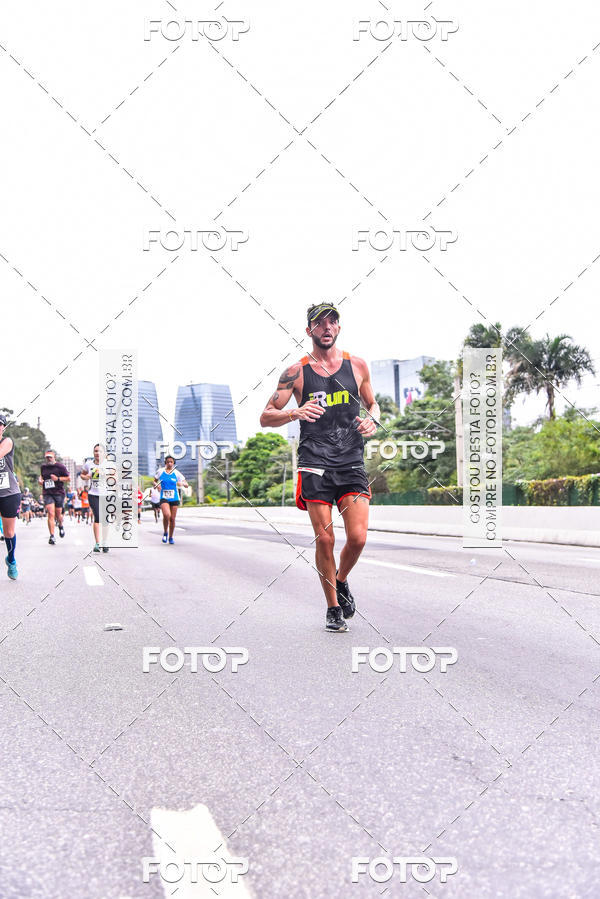 Buy your photos of the eventSantander Track & Field Run Series - Shopping Eldorado on Fotop