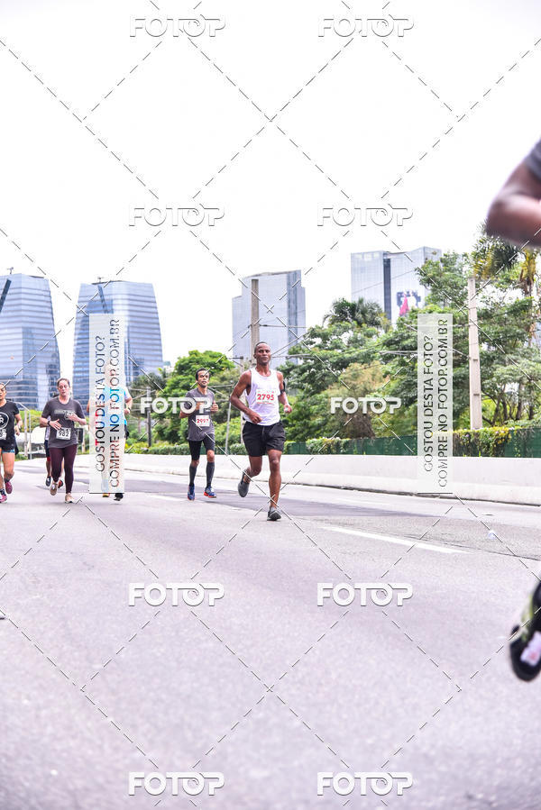 Buy your photos of the eventSantander Track & Field Run Series - Shopping Eldorado on Fotop