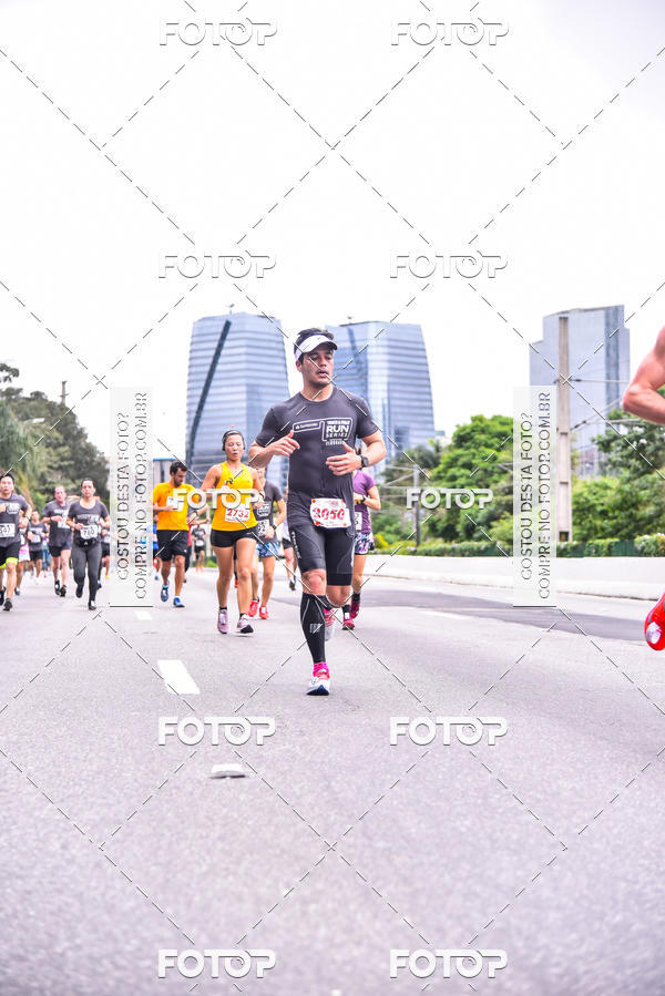 Buy your photos of the eventSantander Track & Field Run Series - Shopping Eldorado on Fotop