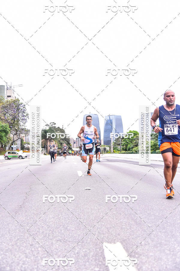 Buy your photos of the eventSantander Track & Field Run Series - Shopping Eldorado on Fotop