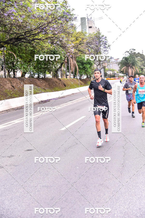 Buy your photos of the eventSantander Track & Field Run Series - Shopping Eldorado on Fotop
