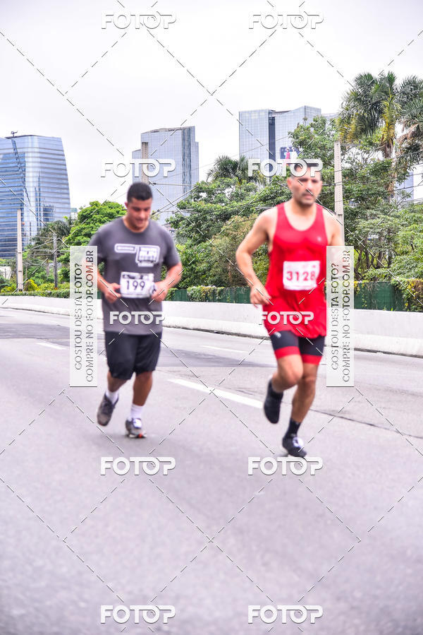 Buy your photos of the eventSantander Track & Field Run Series - Shopping Eldorado on Fotop