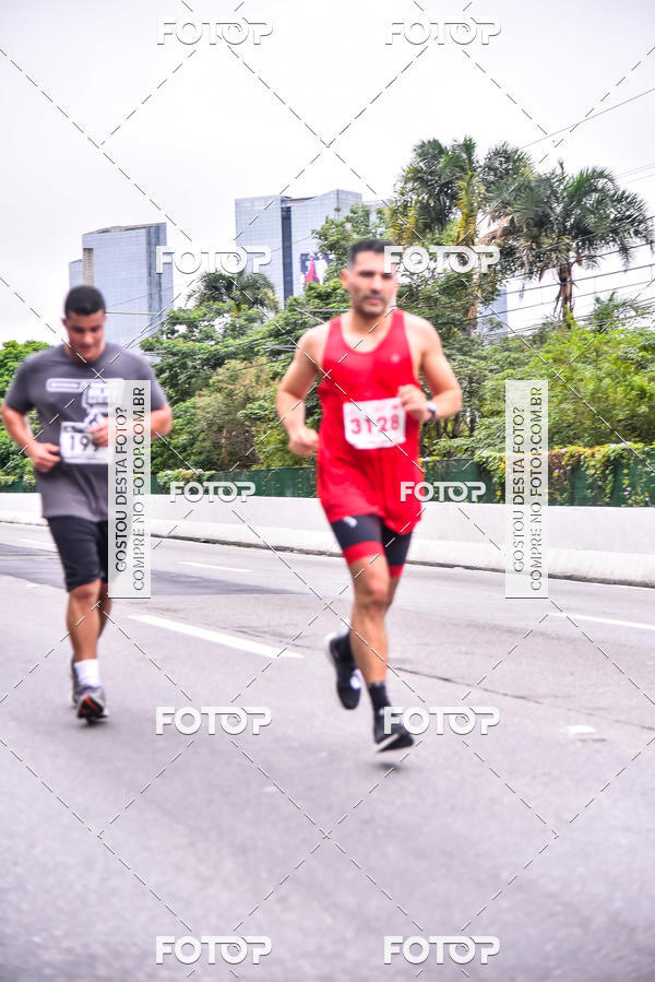 Buy your photos of the eventSantander Track & Field Run Series - Shopping Eldorado on Fotop