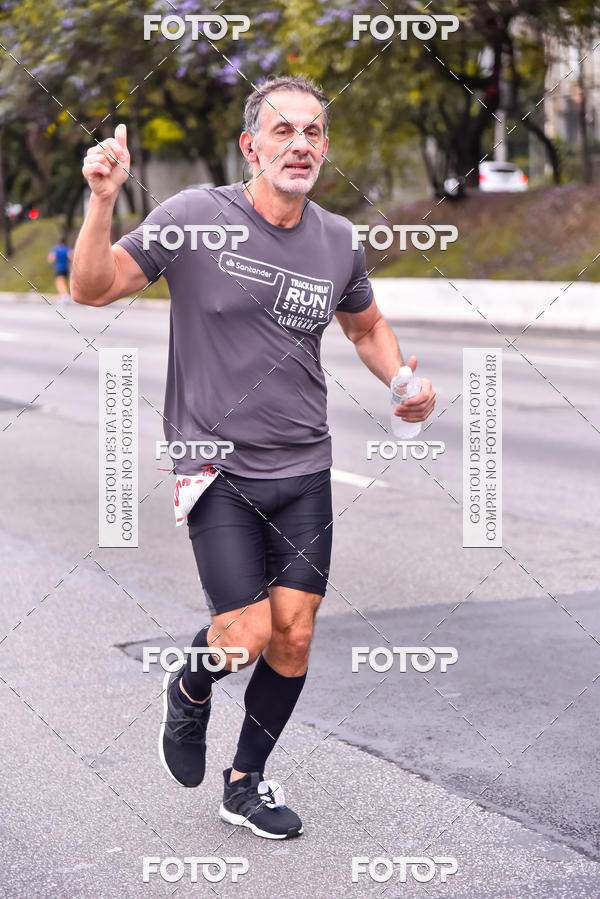 Buy your photos of the eventSantander Track & Field Run Series - Shopping Eldorado on Fotop