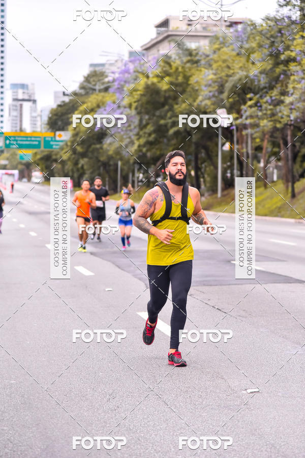 Buy your photos of the eventSantander Track & Field Run Series - Shopping Eldorado on Fotop