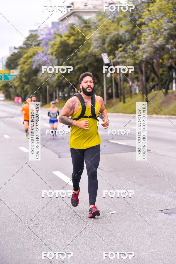 Buy your photos of the eventSantander Track & Field Run Series - Shopping Eldorado on Fotop