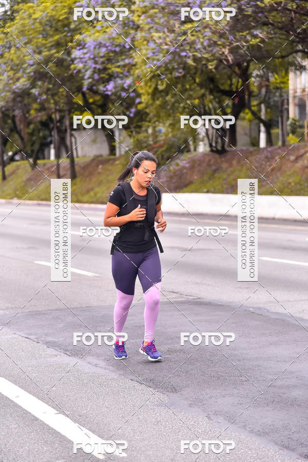 Buy your photos of the eventSantander Track & Field Run Series - Shopping Eldorado on Fotop