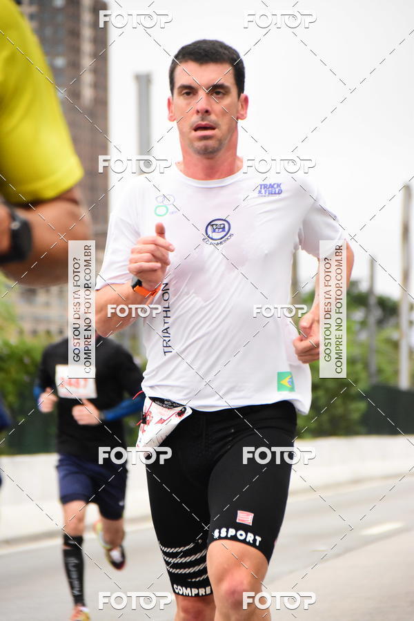 Buy your photos of the eventSantander Track & Field Run Series - Shopping Eldorado on Fotop