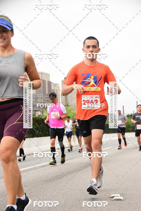 Buy your photos of the eventSantander Track & Field Run Series - Shopping Eldorado on Fotop