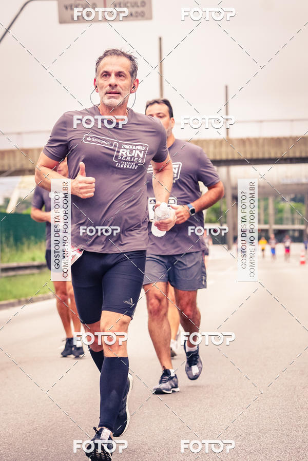 Buy your photos of the eventSantander Track & Field Run Series - Shopping Eldorado on Fotop