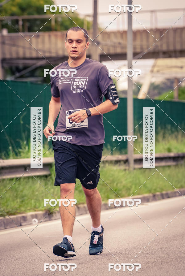 Buy your photos of the eventSantander Track & Field Run Series - Shopping Eldorado on Fotop
