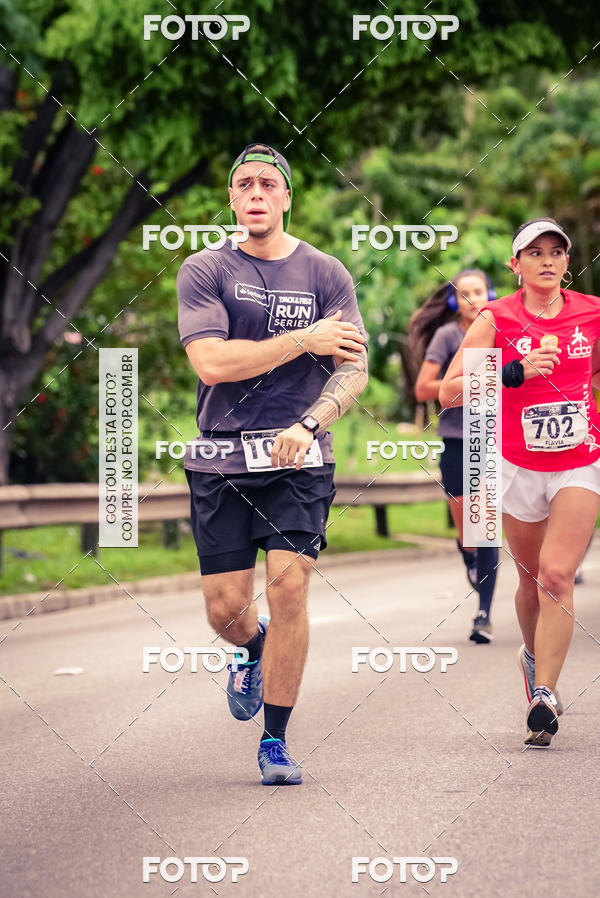Buy your photos of the eventSantander Track & Field Run Series - Shopping Eldorado on Fotop