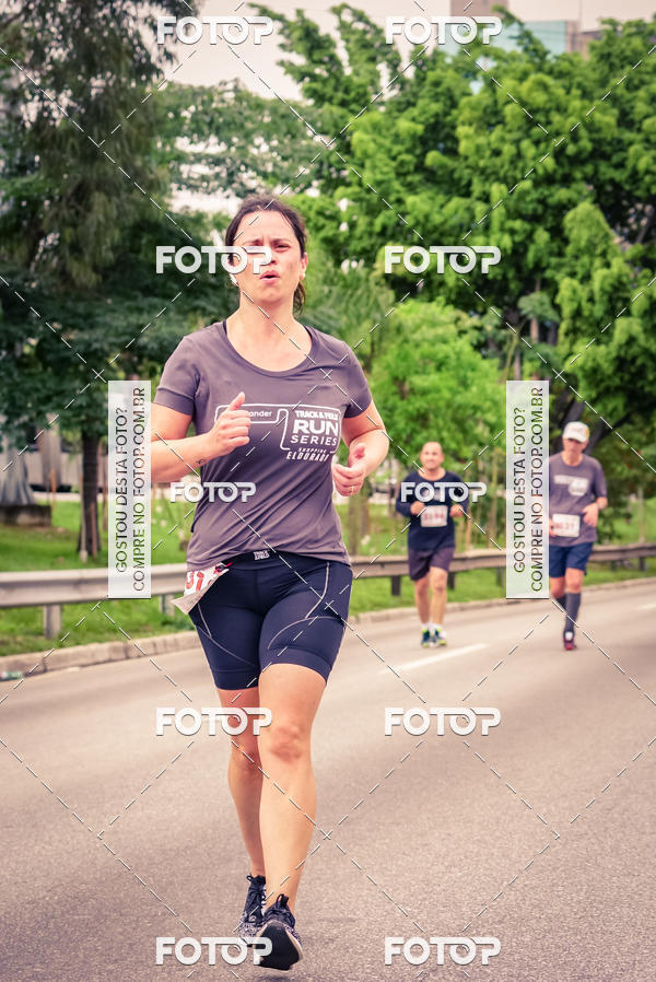 Buy your photos of the eventSantander Track & Field Run Series - Shopping Eldorado on Fotop