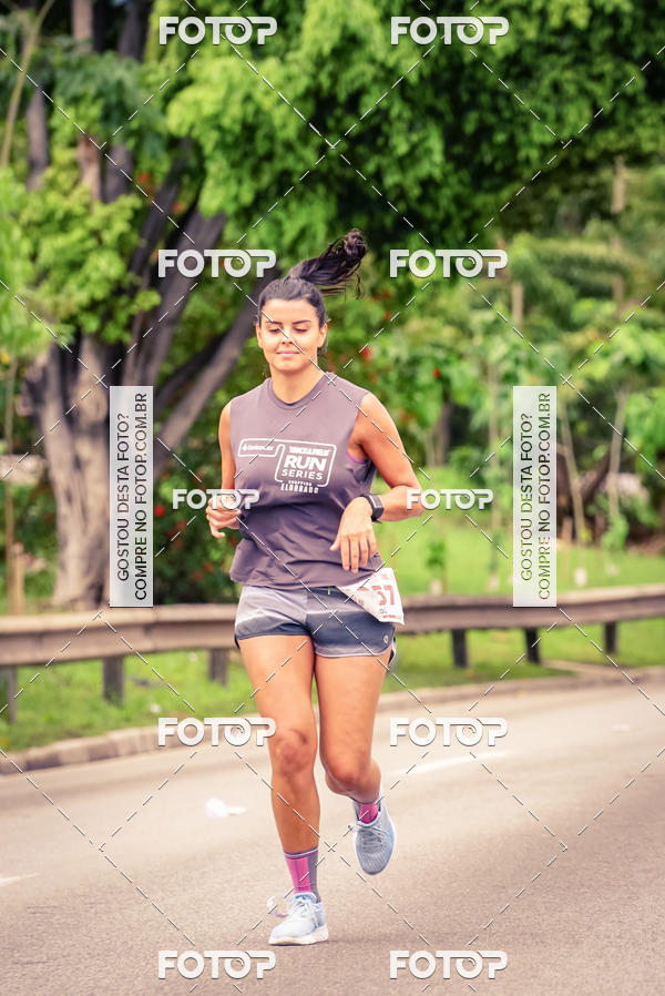 Buy your photos of the eventSantander Track & Field Run Series - Shopping Eldorado on Fotop