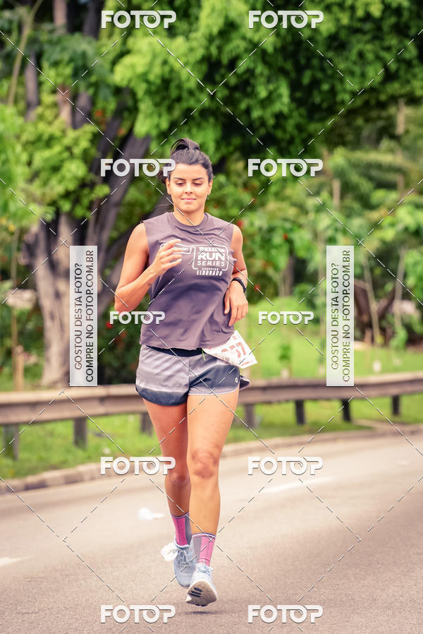 Buy your photos of the eventSantander Track & Field Run Series - Shopping Eldorado on Fotop