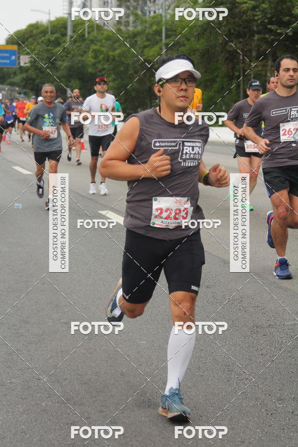 Buy your photos of the eventSantander Track & Field Run Series - Shopping Eldorado on Fotop
