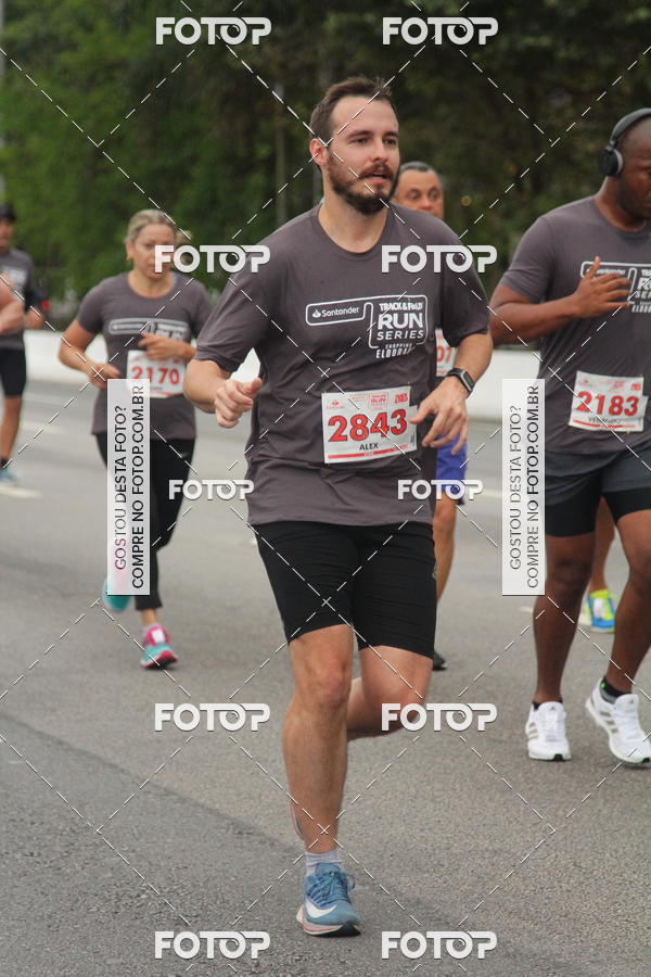 Buy your photos of the eventSantander Track & Field Run Series - Shopping Eldorado on Fotop