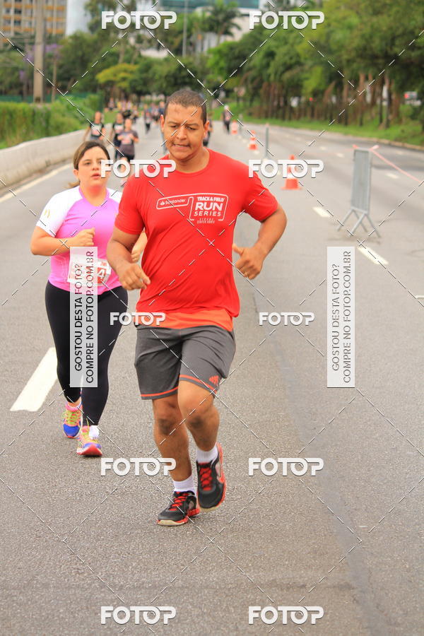 Buy your photos of the eventSantander Track & Field Run Series - Shopping Eldorado on Fotop