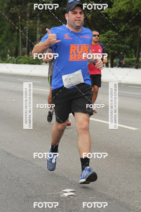 Buy your photos of the eventSantander Track & Field Run Series - Shopping Eldorado on Fotop