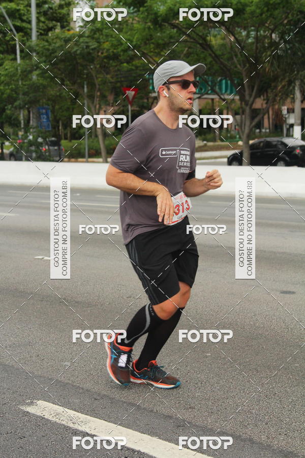 Buy your photos of the eventSantander Track & Field Run Series - Shopping Eldorado on Fotop
