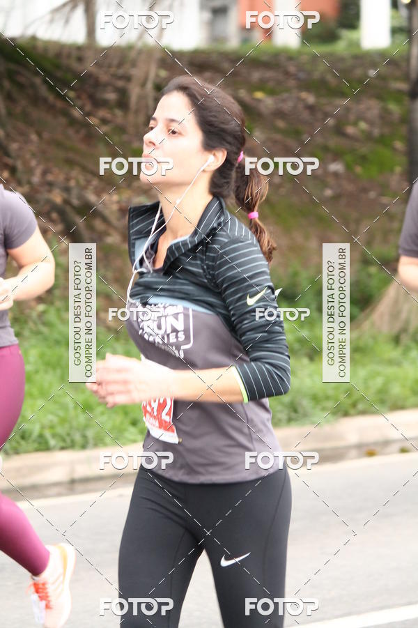 Buy your photos of the eventSantander Track & Field Run Series - Shopping Eldorado on Fotop