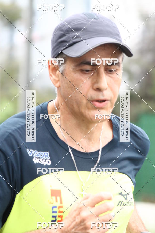 Buy your photos of the eventSantander Track & Field Run Series - Shopping Eldorado on Fotop