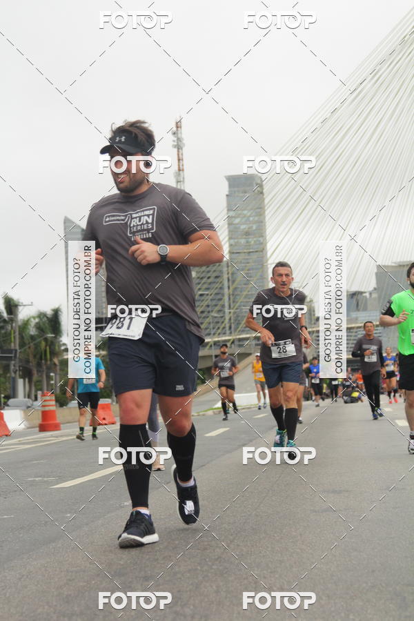 Buy your photos of the eventSantander Track & Field Run Series - Shopping Eldorado on Fotop