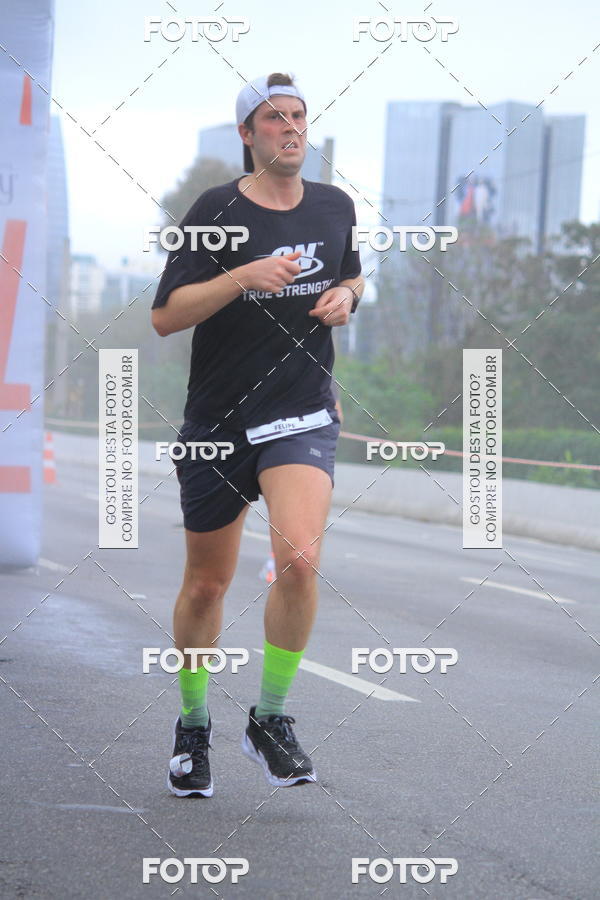 Buy your photos of the eventSantander Track & Field Run Series - Shopping Eldorado on Fotop