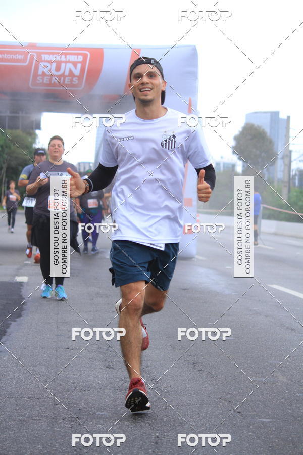 Buy your photos of the eventSantander Track & Field Run Series - Shopping Eldorado on Fotop