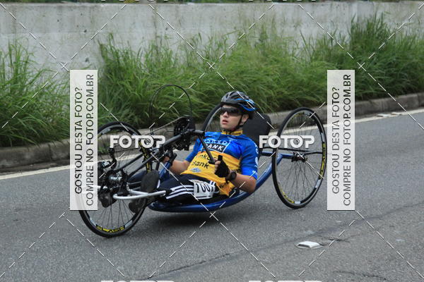 Buy your photos of the eventSantander Track & Field Run Series - Shopping Eldorado on Fotop