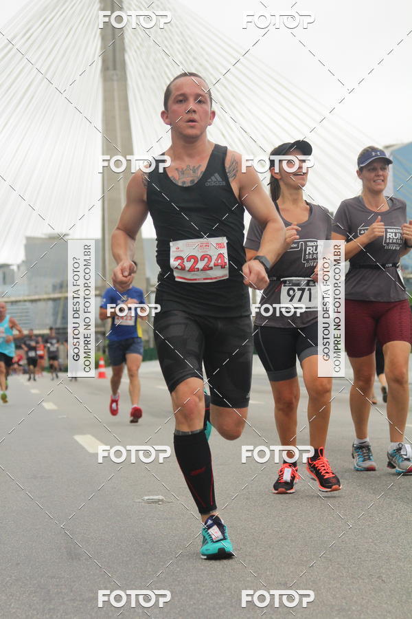 Buy your photos of the eventSantander Track & Field Run Series - Shopping Eldorado on Fotop