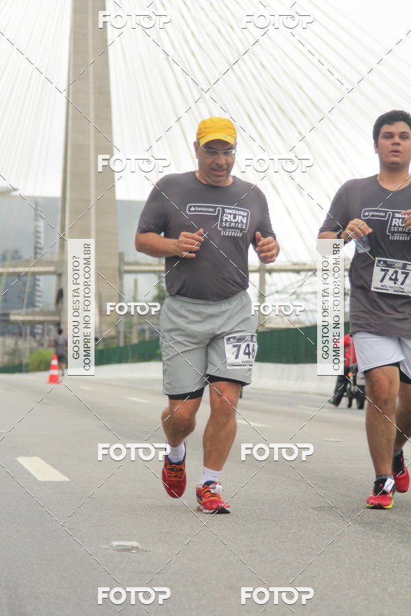 Buy your photos of the eventSantander Track & Field Run Series - Shopping Eldorado on Fotop