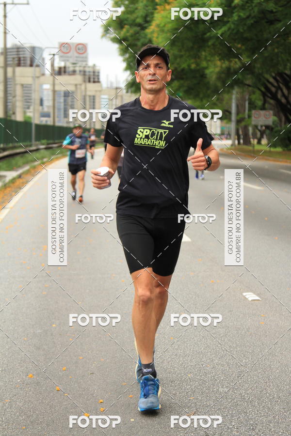 Buy your photos of the eventSantander Track & Field Run Series - Shopping Eldorado on Fotop