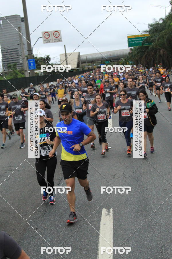 Buy your photos of the eventSantander Track & Field Run Series - Shopping Eldorado on Fotop