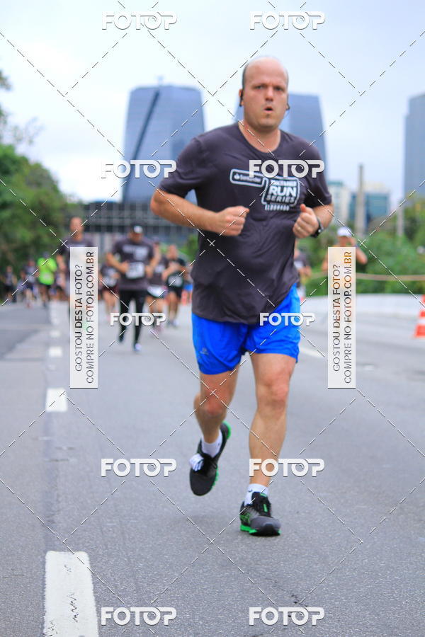 Buy your photos of the eventSantander Track & Field Run Series - Shopping Eldorado on Fotop