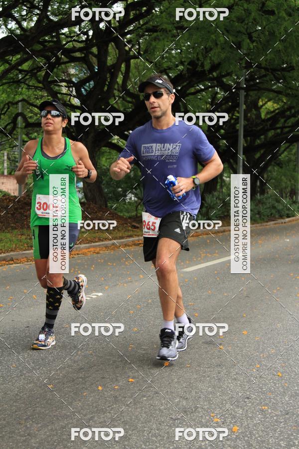 Buy your photos of the eventSantander Track & Field Run Series - Shopping Eldorado on Fotop