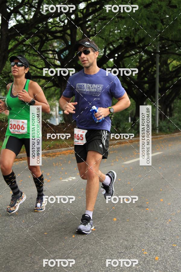 Buy your photos of the eventSantander Track & Field Run Series - Shopping Eldorado on Fotop