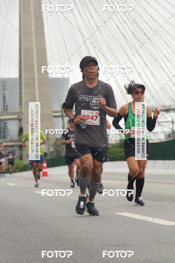 Buy your photos of the eventSantander Track & Field Run Series - Shopping Eldorado on Fotop