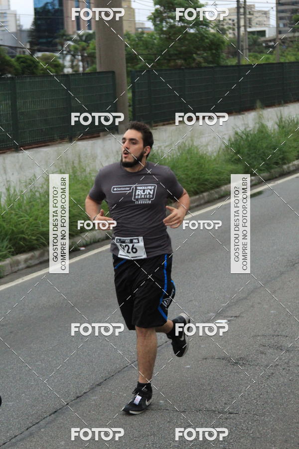 Buy your photos of the eventSantander Track & Field Run Series - Shopping Eldorado on Fotop