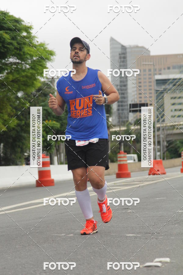 Buy your photos of the eventSantander Track & Field Run Series - Shopping Eldorado on Fotop