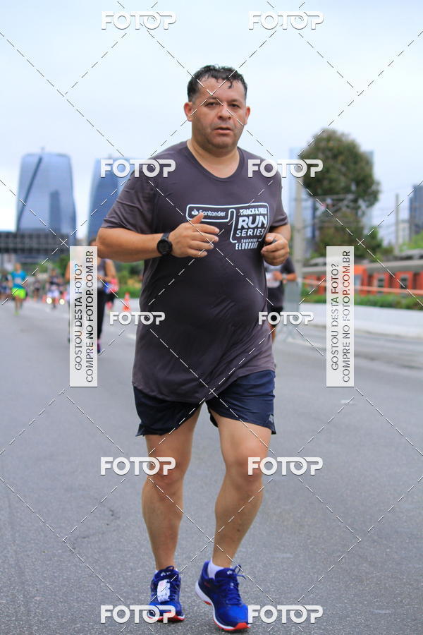 Buy your photos of the eventSantander Track & Field Run Series - Shopping Eldorado on Fotop