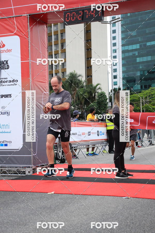 Buy your photos of the eventSantander Track & Field Run Series - Shopping Eldorado on Fotop