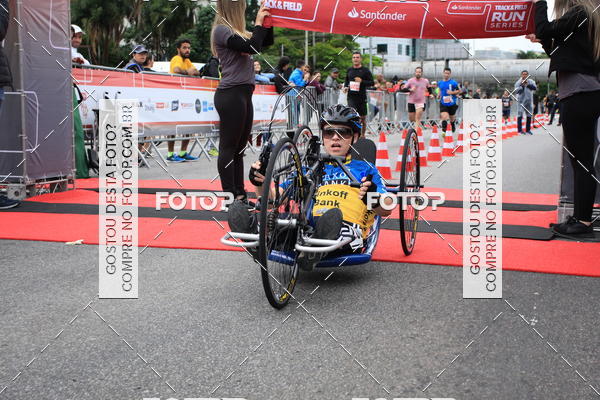 Buy your photos of the eventSantander Track & Field Run Series - Shopping Eldorado on Fotop