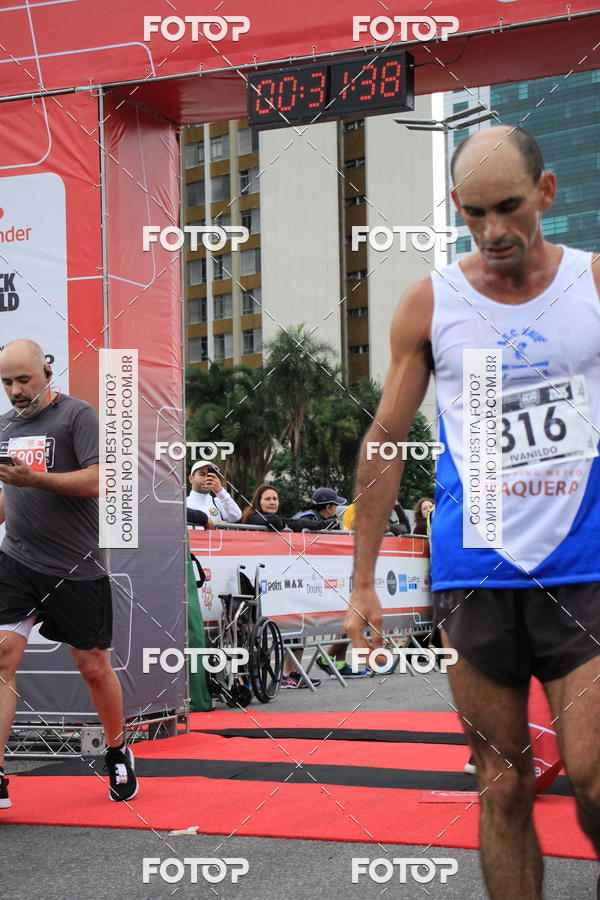 Buy your photos of the eventSantander Track & Field Run Series - Shopping Eldorado on Fotop