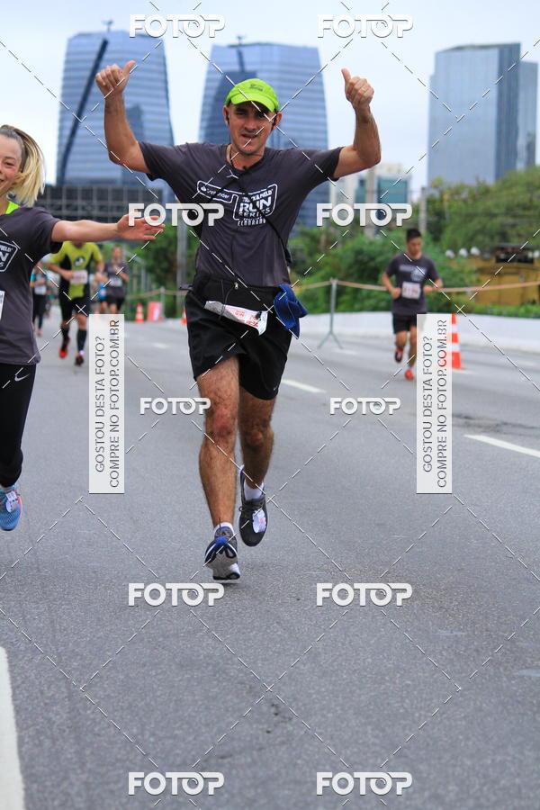 Buy your photos of the eventSantander Track & Field Run Series - Shopping Eldorado on Fotop