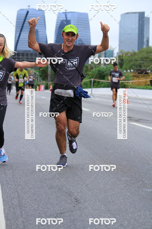 Buy your photos of the eventSantander Track & Field Run Series - Shopping Eldorado on Fotop