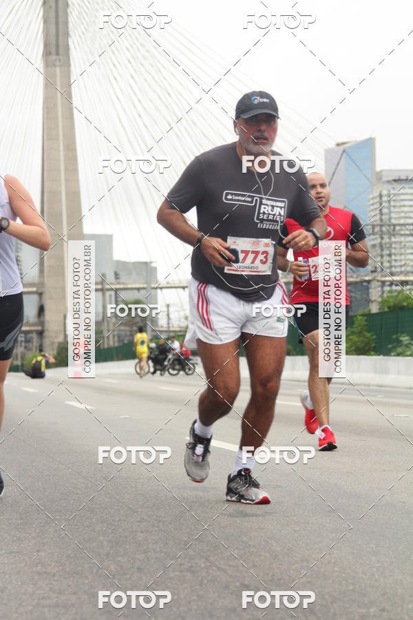 Buy your photos of the eventSantander Track & Field Run Series - Shopping Eldorado on Fotop